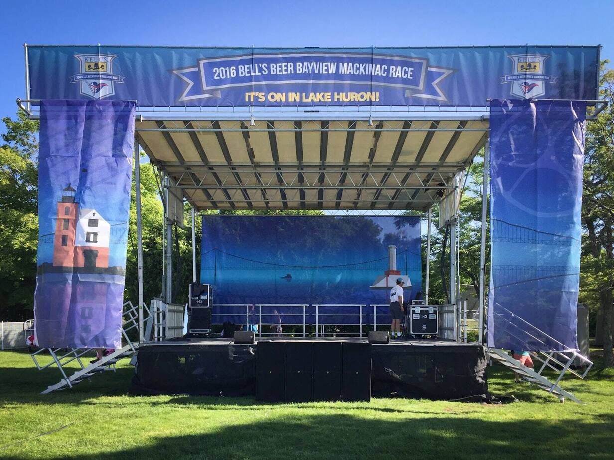 Mobile stage in proscenium configuration
