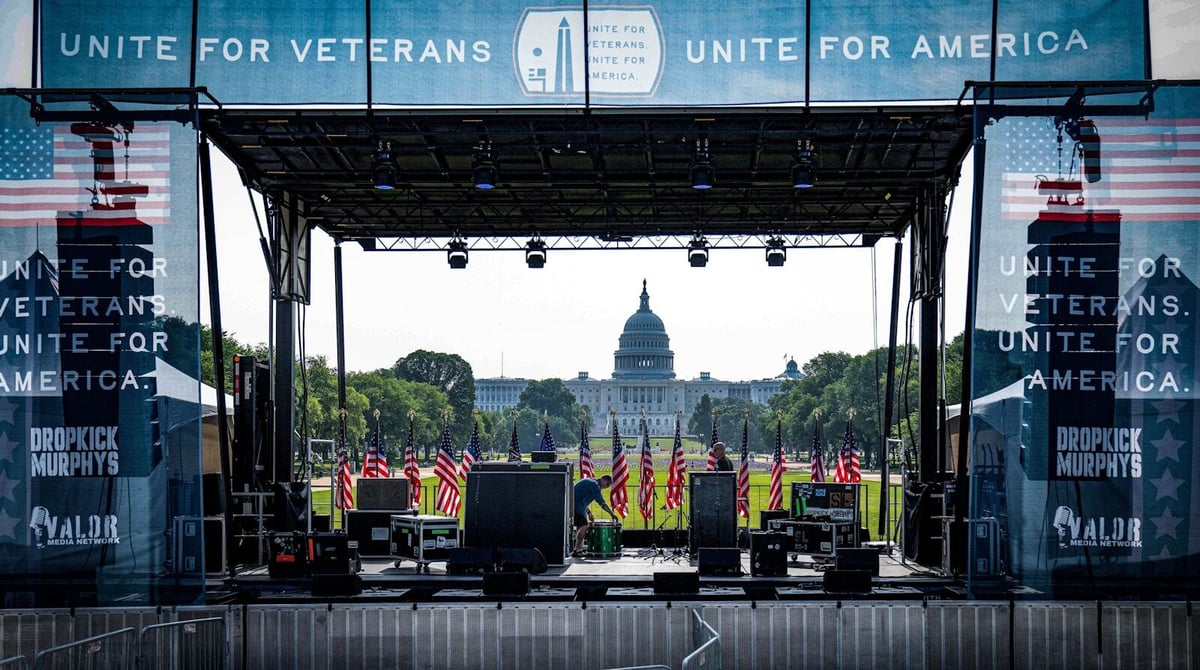 pm1-unite-national-mall-stage-unite-america-veterans-concert-national-mall