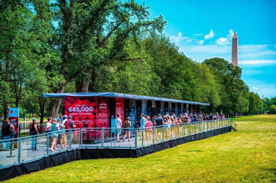 Exhibit Platform, National Mall